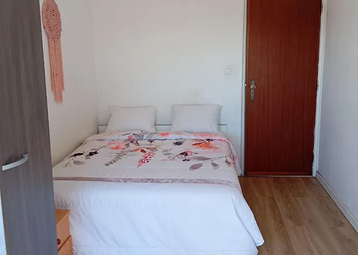 Pensión Helder&joana Five Star Povoa de Santa Iria